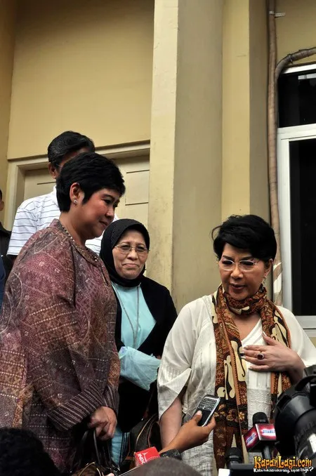 Foto Titiek Puspa