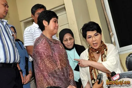 Foto Titiek Puspa