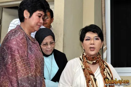 Foto Titiek Puspa