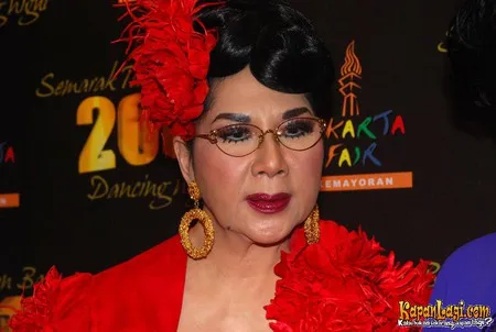 Foto Titiek Puspa