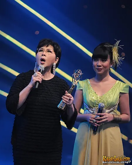 Foto Titiek Puspa