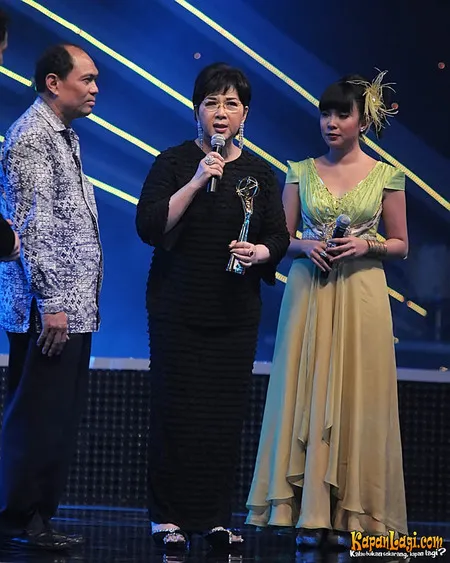 Foto Titiek Puspa