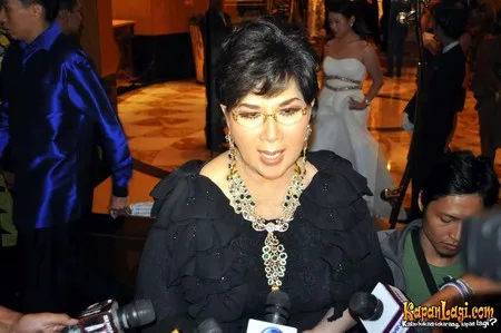 Foto Titiek Puspa