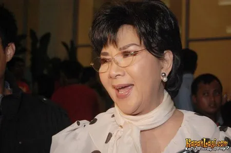 Foto Titiek Puspa
