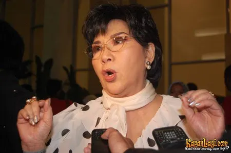Foto Titiek Puspa