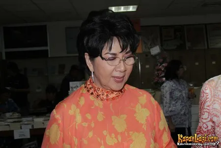 Foto Titiek Puspa