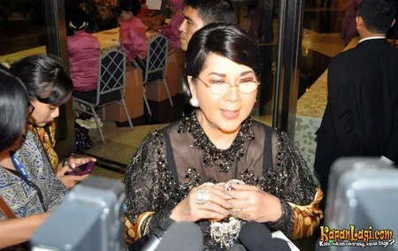 Foto Titiek Puspa