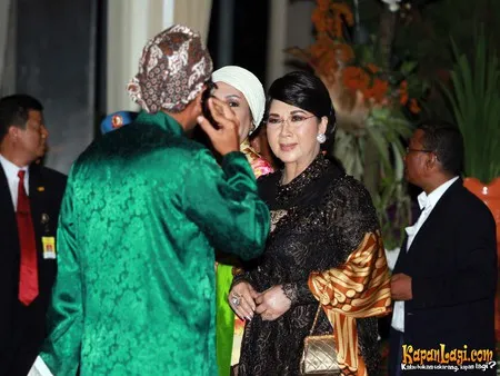 Foto Titiek Puspa