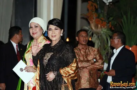 Foto Titiek Puspa