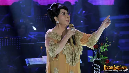 Foto Titiek Puspa