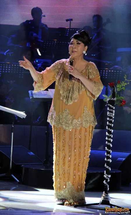 Foto Titiek Puspa
