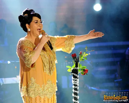 Foto Titiek Puspa