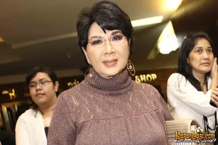 Foto Titiek Puspa