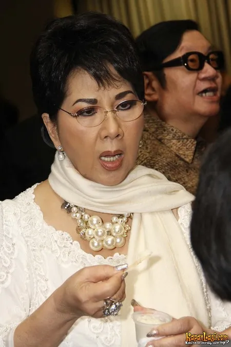 Foto Titiek Puspa