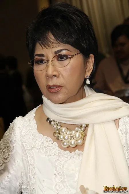 Foto Titiek Puspa