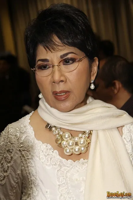 Foto Titiek Puspa