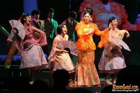 Foto Titiek Puspa