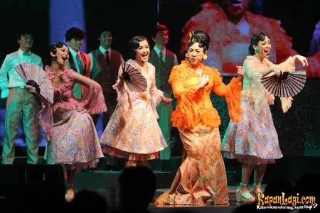 Foto Titiek Puspa