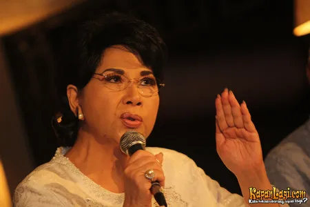 Foto Titiek Puspa