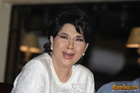 Foto Titiek Puspa