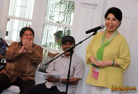 Foto Titiek Puspa