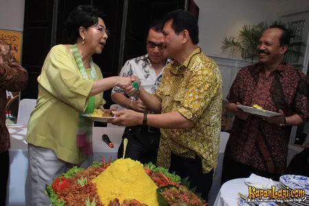 Foto Titiek Puspa
