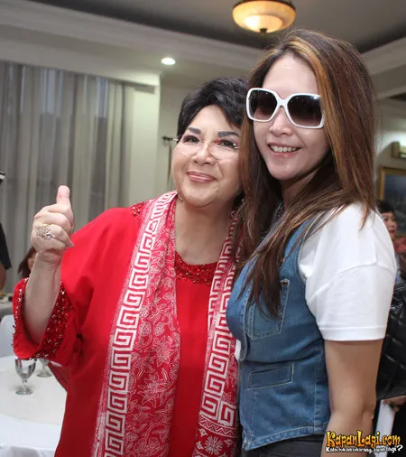 Foto Titiek Puspa