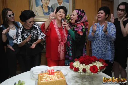 Foto Titiek Puspa