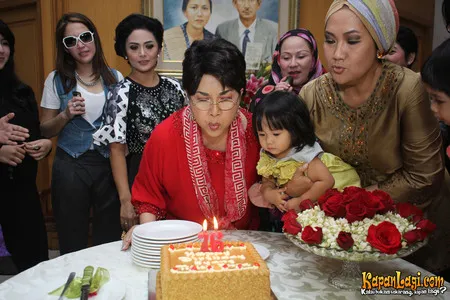 Foto Titiek Puspa