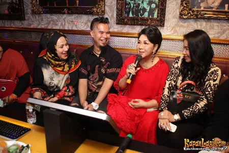 Foto Titiek Puspa