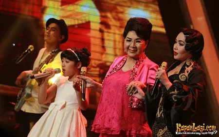 Foto Titiek Puspa