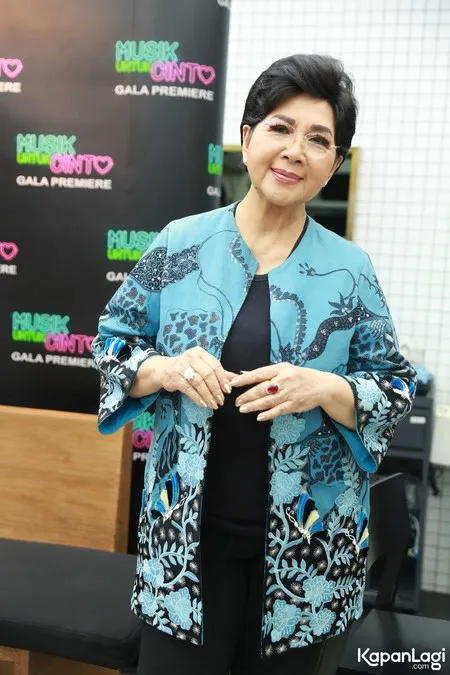 Foto Titiek Puspa