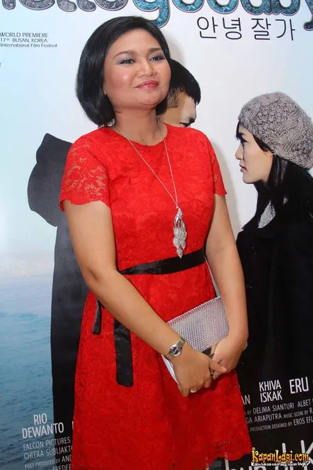 Foto Titien Wattimena