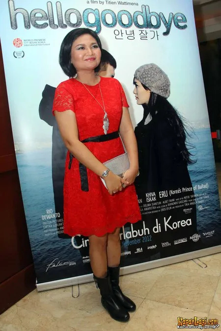 Foto Titien Wattimena