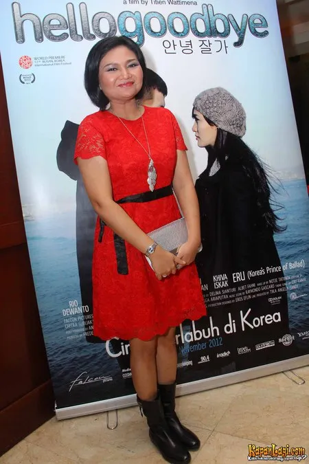 Foto Titien Wattimena