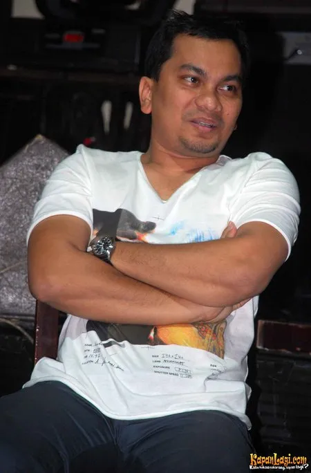 Foto Tompi