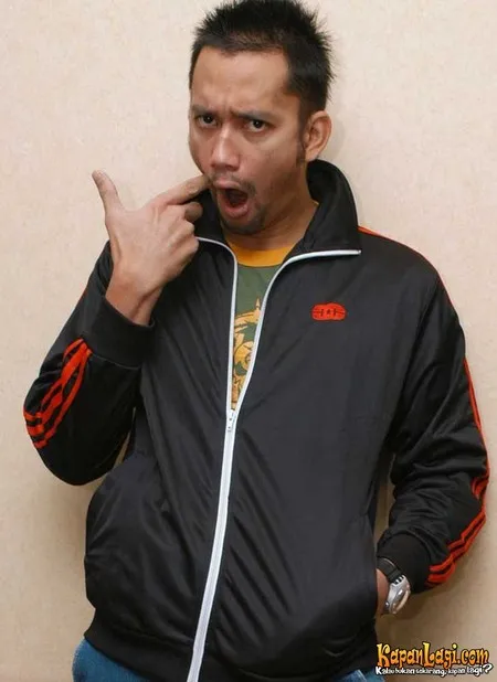 Foto Tora Sudiro