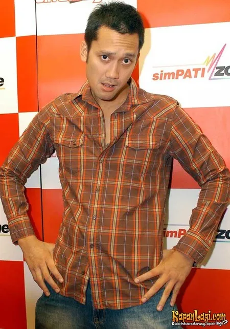 Foto Tora Sudiro