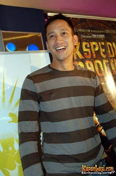 Foto Tora Sudiro