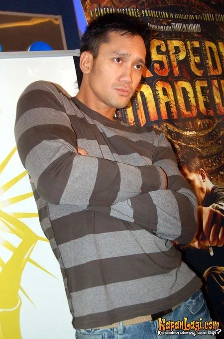 Foto Tora Sudiro