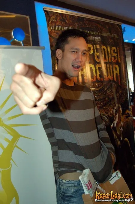 Foto Tora Sudiro