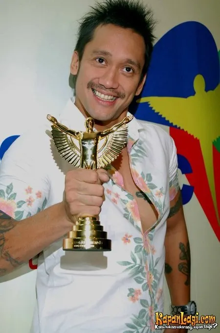 Foto Tora Sudiro