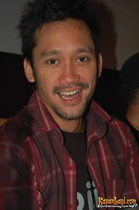 Foto Tora Sudiro