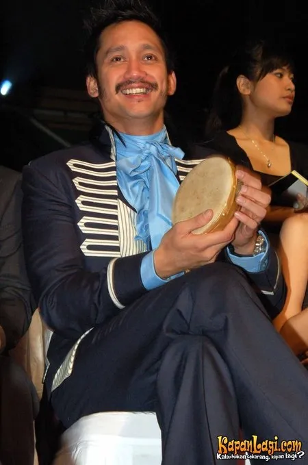 Foto Tora Sudiro
