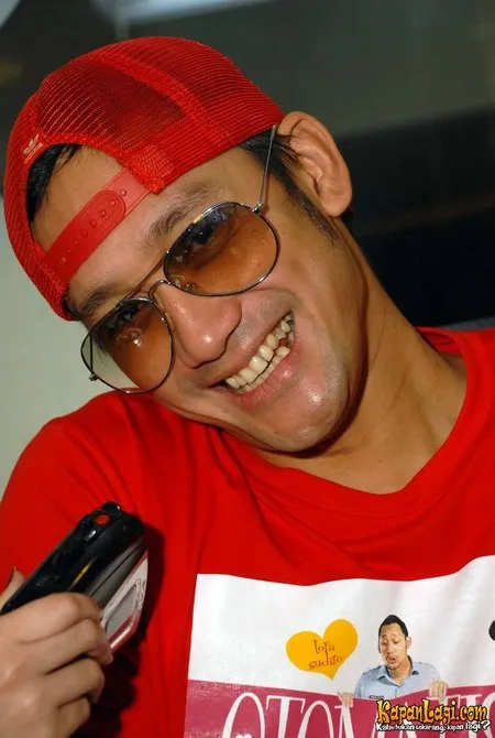 Foto Tora Sudiro
