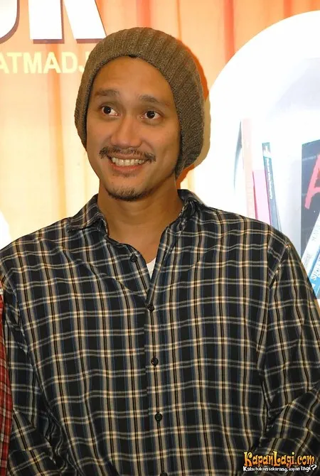 Foto Tora Sudiro