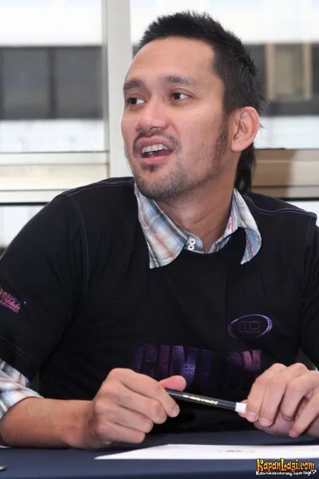 Foto Tora Sudiro