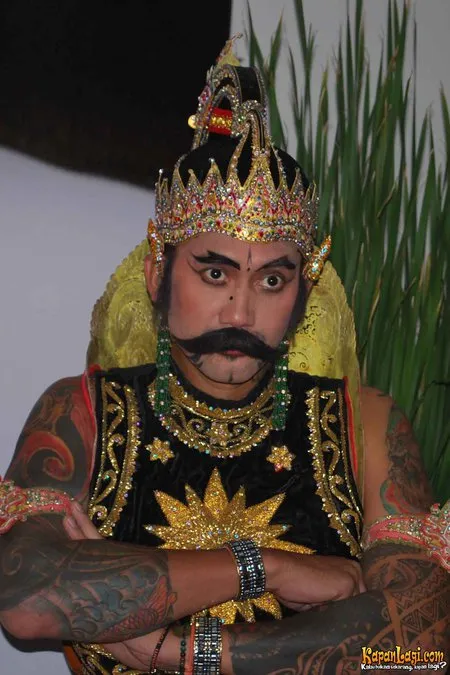 Foto Tora Sudiro