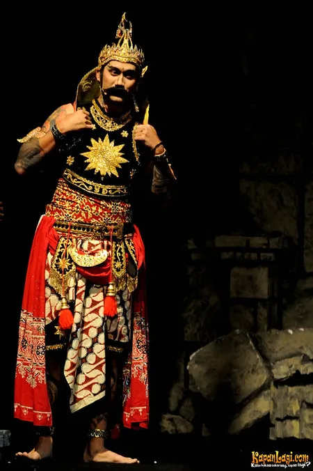 Foto Tora Sudiro