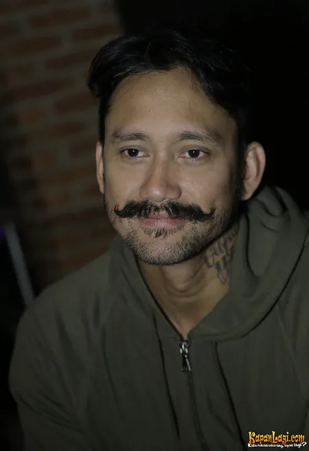 Foto Tora Sudiro